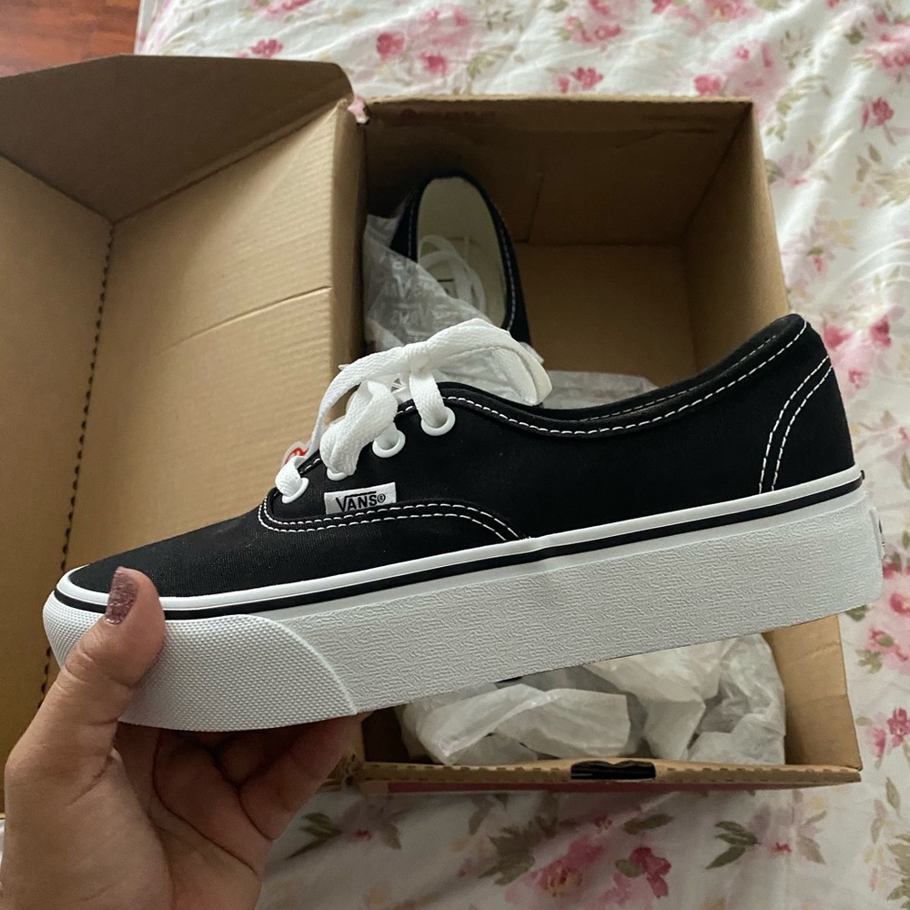 ✨SOLD✨PLATFORM VANS